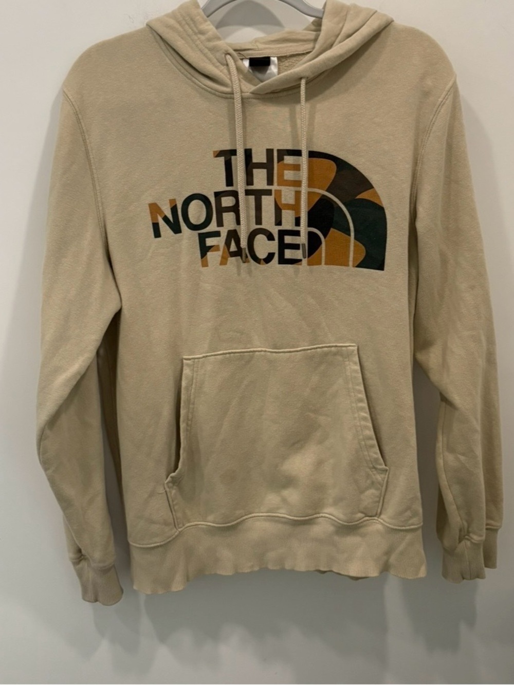The North Face Men's Half
Dome Hoodie Sweatshirt Logo
Tan Camo Medium Fleece